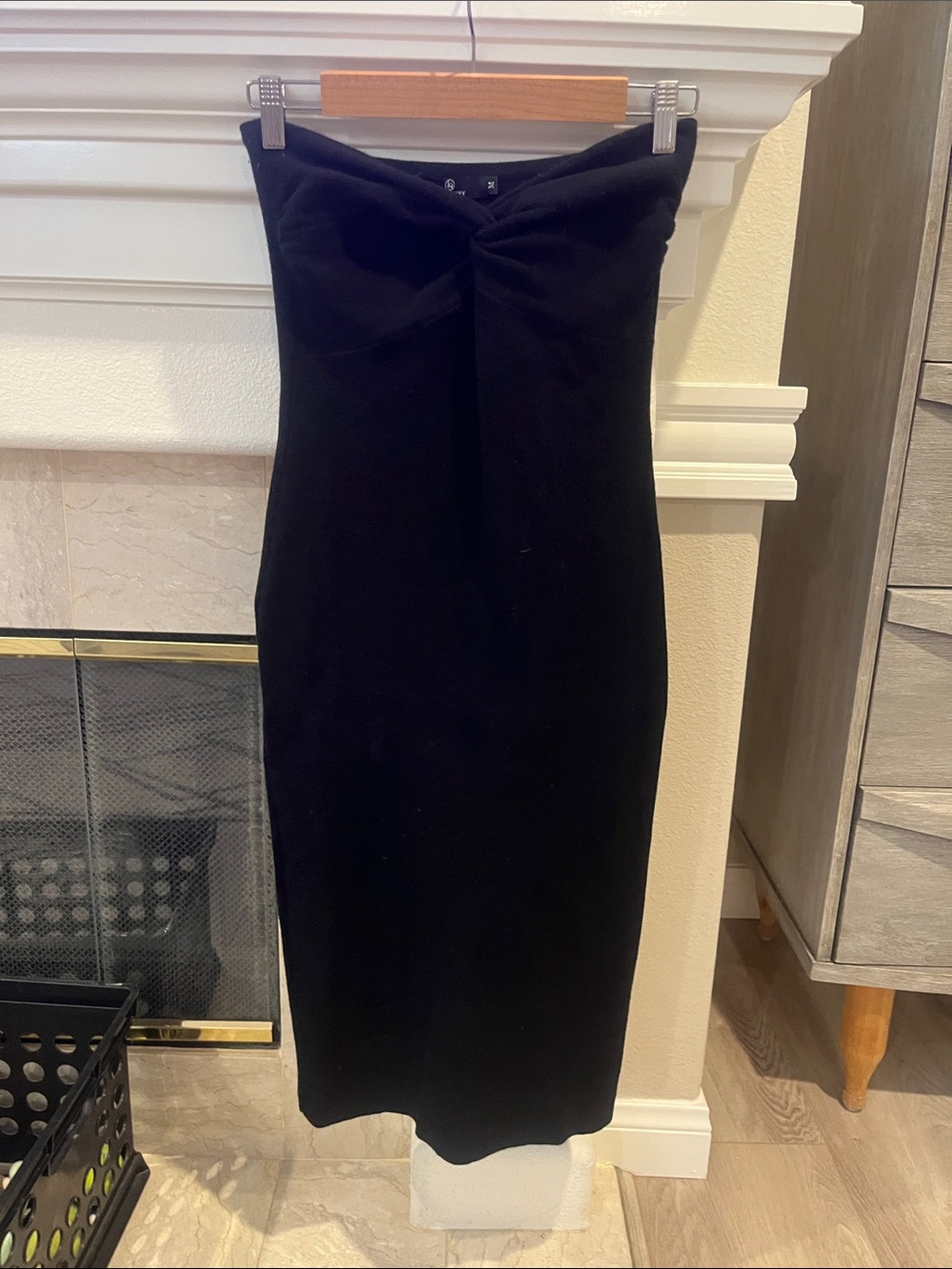 Classic Strapless Black Midi Dress with Twist Detail